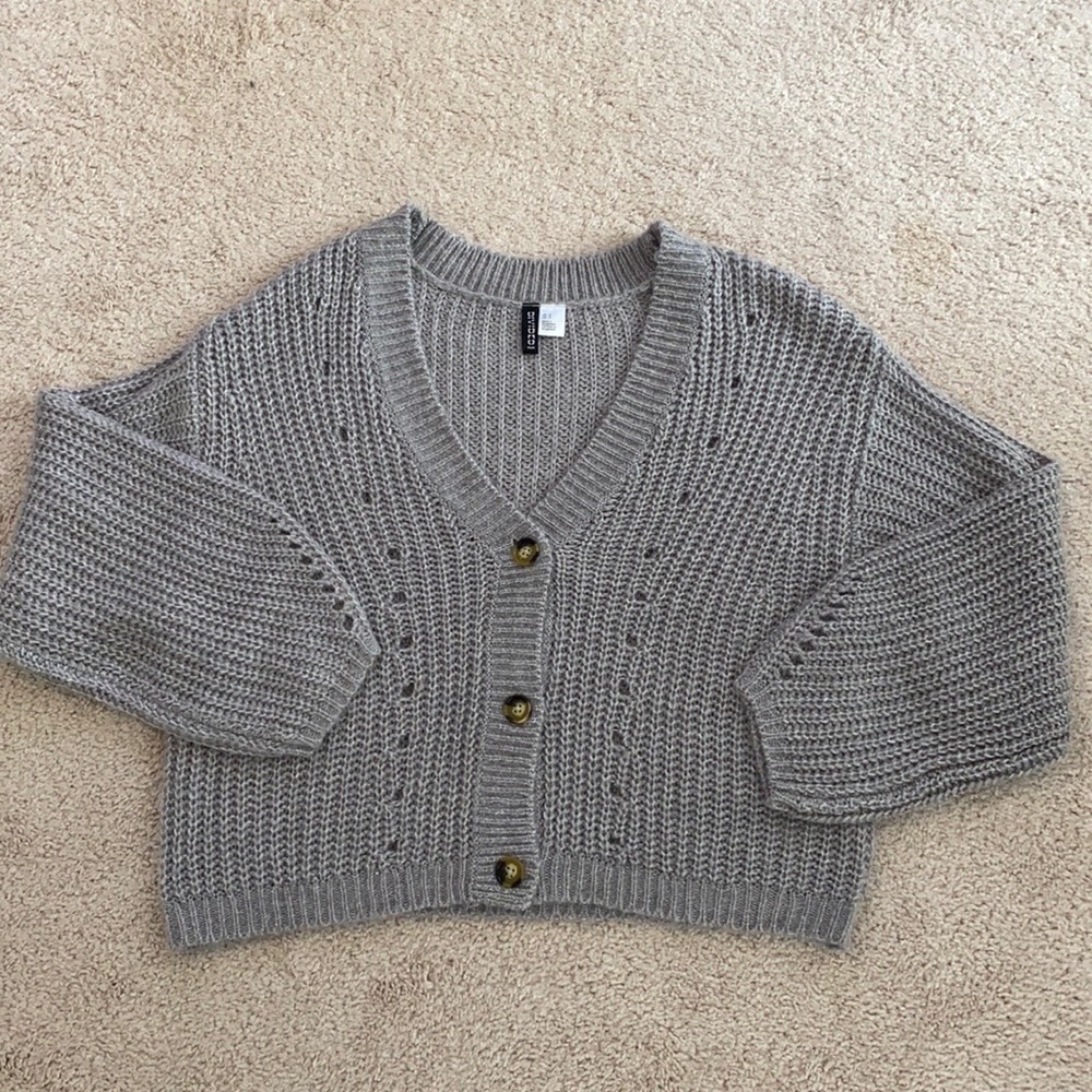 SOLD-H&M knit balloon sleeve cardigan